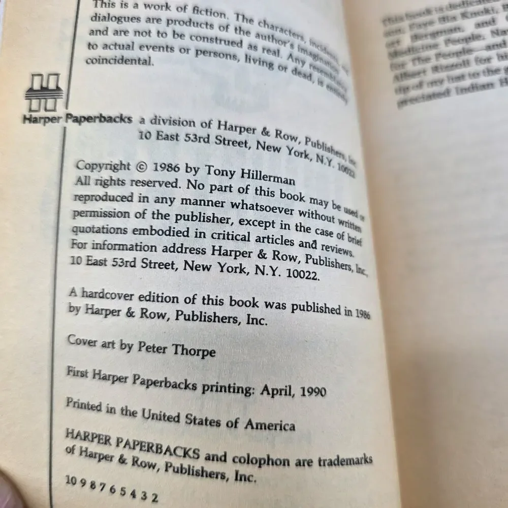 Tony Hillerman Skinwalkers First Harper Paperbacks Printing 1990 Mystery